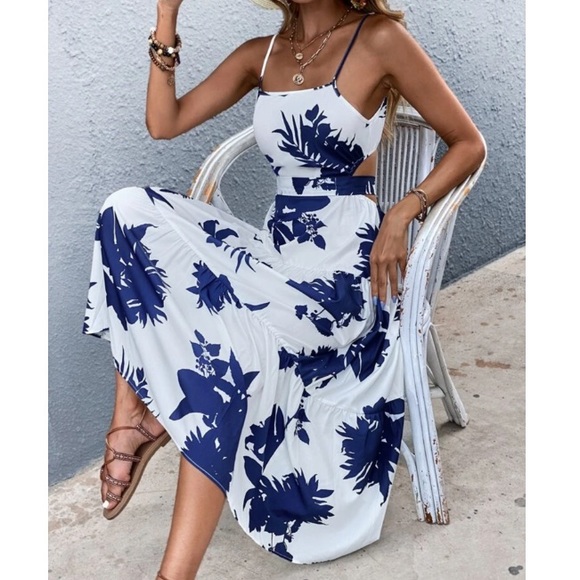 Dresses & Skirts - Boho blue white floral tropical print tie back maxi dress